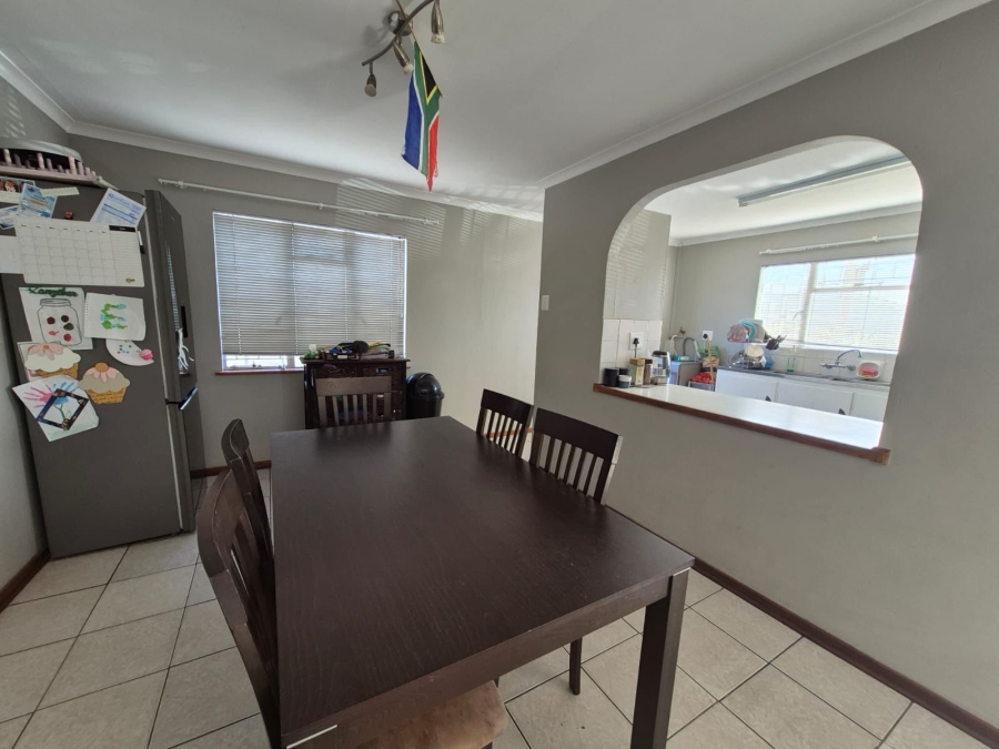 3 Bedroom Property for Sale in Meiringspark Western Cape